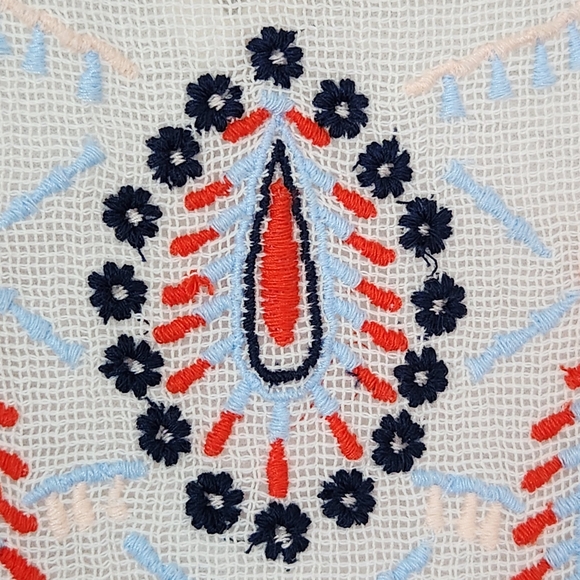 Lucky Brand Cream Embroidered Cap Sleeve Blouse Medium - Picture 4 of 11